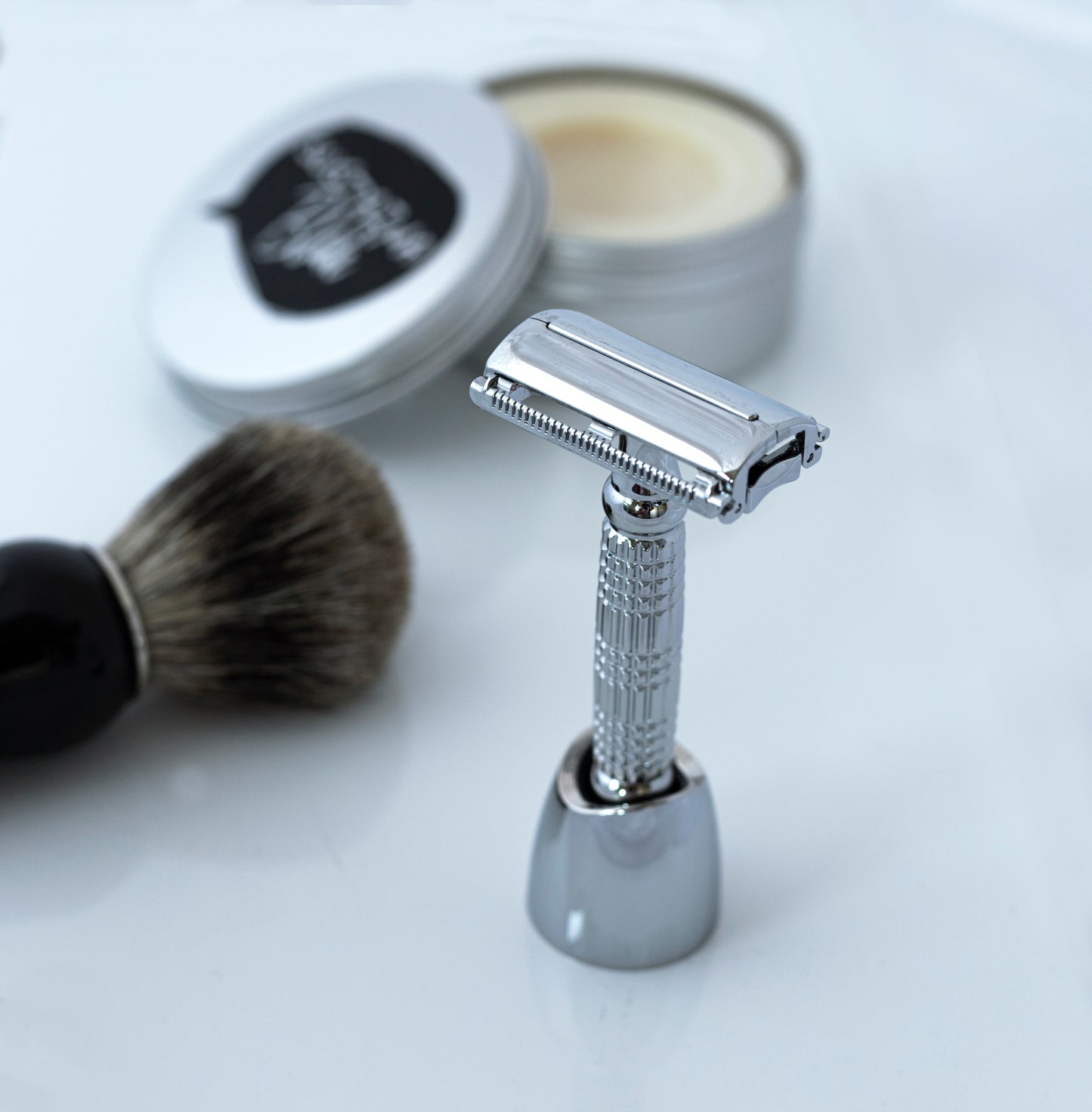 SustainaBLAH Safety Razor Stand - The Minimalist Silver Edition
