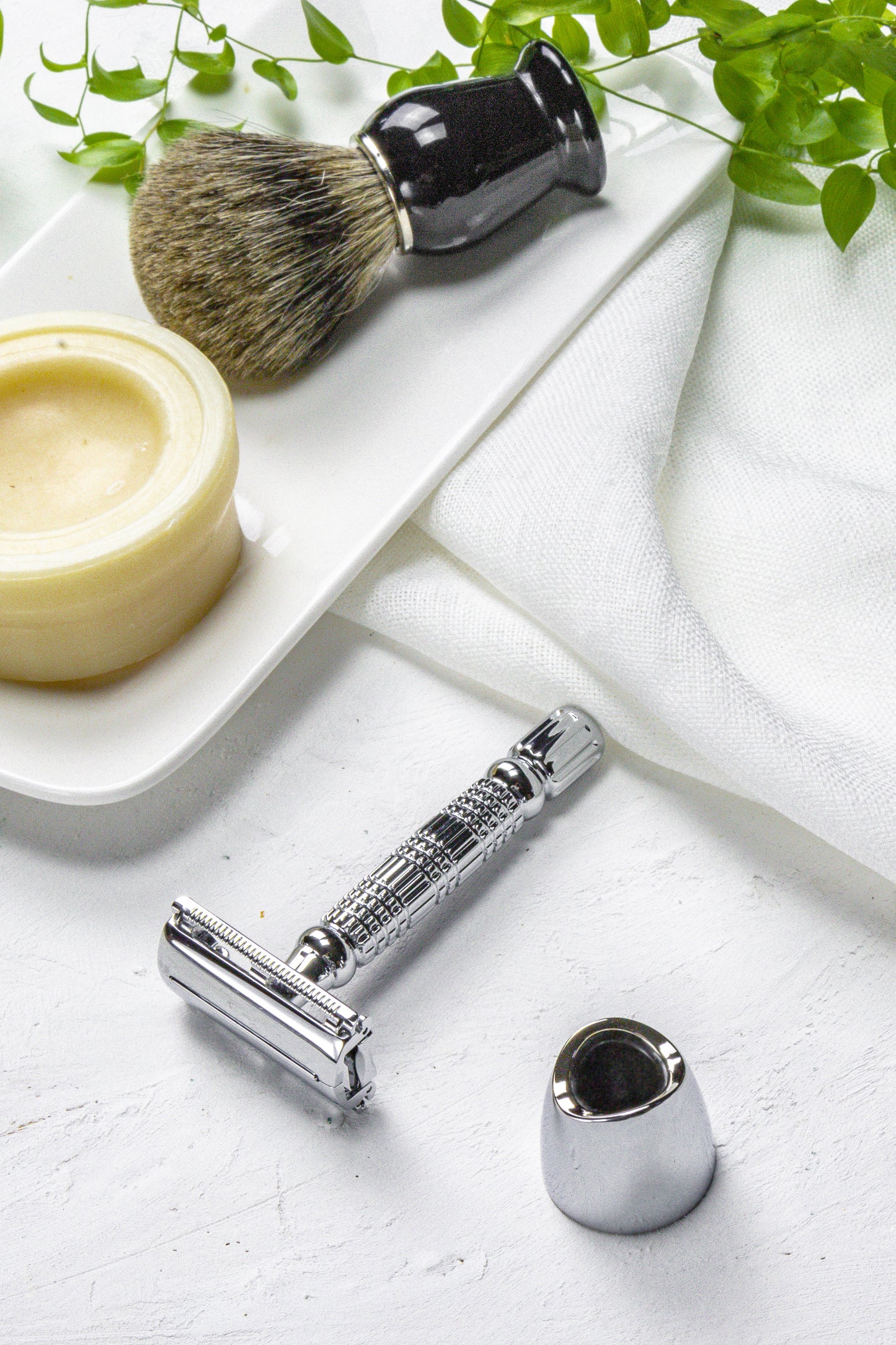 SustainaBLAH Safety Razor Stand - The Minimalist Silver Edition